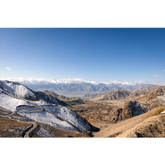 Estrada nas montanhas Nevadas, Himalaias India