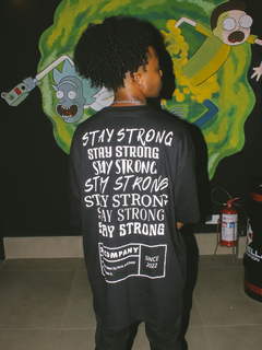 Camiseta 32z Oversized Unissex - STAY STRONG na internet