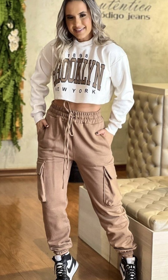 Calça jogger com bolso sales lateral