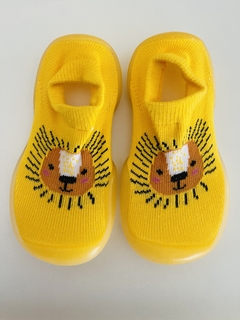 Zapatos amarillo “Lion King”