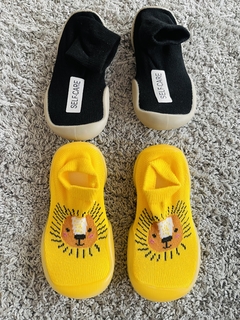 Zapatos amarillo “Lion King” en internet