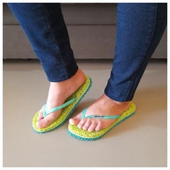 CHINELO TERAPÊUTICO FEMININO VERDE LIMA E VERDE PISCINA na internet