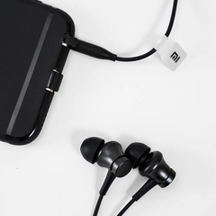 Fone de Ouvido Mi Earphones Basic Edition Modelo Pistão da Cor Preto Conexão P3 de Alta Fidelidade - comprar online