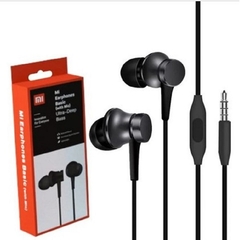 Fone de Ouvido Mi Earphones Basic Edition Modelo Pistão da Cor Preto Conexão P3 de Alta Fidelidade