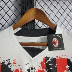 Milan - 22/23 - Camisa 4 na internet