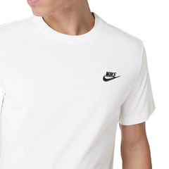 Camiseta Nike Sportswear Club Branca - comprar online