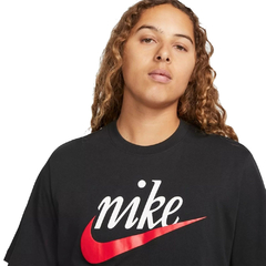 Camiseta Nike Heritage Icon preta na internet