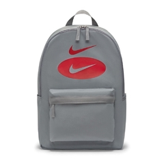 Mochila Nike Double Swoosh Cinza