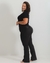 Calça Flare Com Zíper e Bolso Plus Size- Cirre Preto - comprar online