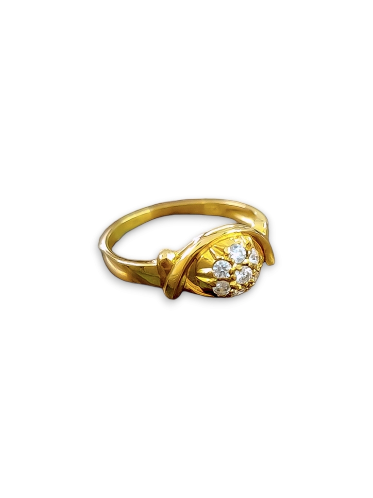 Anillo frutilla en oro 18 kilates con cubics