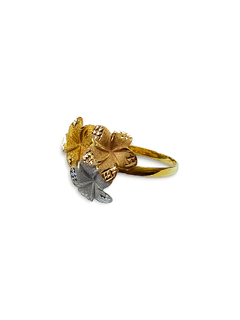 Anillo flor de oro