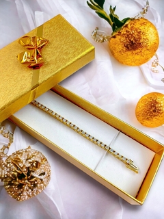 Pulsera de oro con brillantes