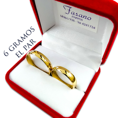 Alianzas de oro para compromiso en Fasano Joyeros.  Somos la joyería más antigua de Rosario, con casi 100 años en el rubro nos especializamos en la venta y compra de alhajas de oro. Fabricamos alianzas y hacemos arreglos y composturas. Compramos oro