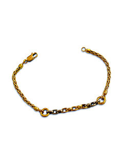 Pulsera de oro amarillo, rosado y blanco para mujer en Fasano Joyeros. Somos la joyería más antigua de Rosario, con casi 100 años en el rubro nos especializamos en la venta y compra de alhajas de oro. Fabricamos alianzas y hacemos arreglos y composturas.