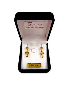 Aros cruces de oro y corazones para mujer en Fasano Joyeros.  Somos la joyería más antigua de Rosario, con casi 100 años en el rubro nos especializamos en la venta y compra de alhajas de oro.  