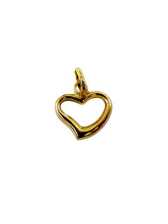 Dije con forma de corazón calado de oro 18k de Fasano Joyeros