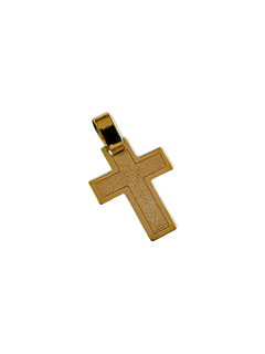 Cruz de oro de 18 quilates con diseño detallado, ideal como accesorio religioso.