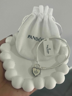 Pulseira fecho cadeado coração com pedra inspiração Pandora na internet