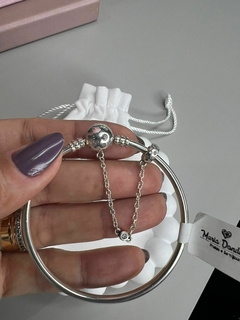 Bracelete Rígido Fecho com Trava de Segurança Inspiração Pandora