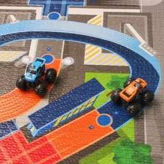 Alfombra Hot Wheels con pista reversible en internet