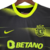 Camisa Sporting Lisboa II 22/23 - Torcedor Nike Masculina - Preta com detalhes em amarelo na internet