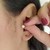 Piercing tragus c/ flor cravejada - Prata 925