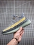 Adidas Yeezy 350 Boost V2 "Ash Stone" na internet