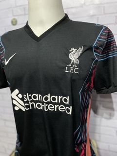 Camisa Liverpool na internet