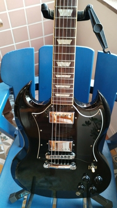 Imagem do Guitarra Gibson SG Standard Ano 2010 com Case Original