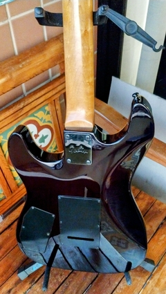 Imagem do Guitarra Godin Artisan ST-1 Ano 1993 com Case