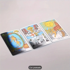 Imagem do Cartas de Leitura Holográficas - Baralho Clássico de Waite para Maiores de 14 Anos Cartas Holográficas com Design de Gl