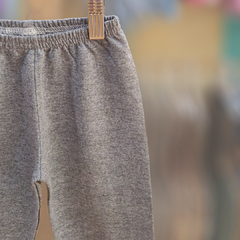 PANTALÓN JOGGING BEBÉ HUMO - comprar online