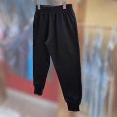 PANTALÓN JOGGING NEGRO en internet