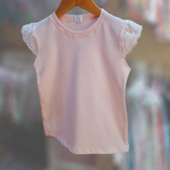 REMERA NENA CON BRODERIE ROSA - Emaivi