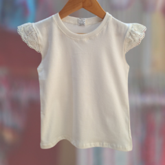 REMERA NENA CON BRODERIE NATURAL