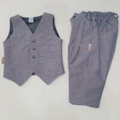 Conjunto chaleco y pantalón clásico color gris