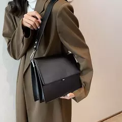 Maitê - Double Layer Flap Crossbody! na internet