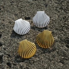 SEA SHELL EARRING