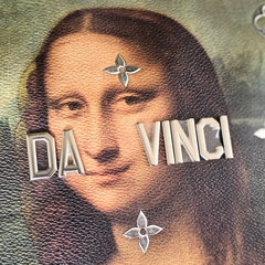 Louis Vuitton Da Vinci na internet