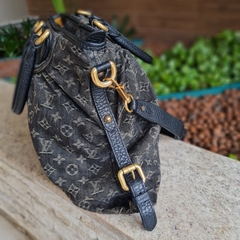 Louis Vuitton Neo Cabby MM na internet