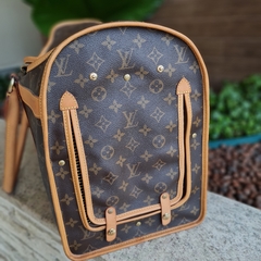 Louis Vuitton Dog Carrier 40 na internet