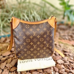 Louis Vuitton Odeon PM na internet