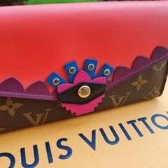 Louis Vuitton Sarah Totem na internet