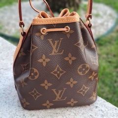 Louis Vuitton Nano Noé na internet