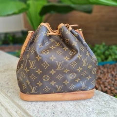 Louis Vuitton Petit Noé na internet