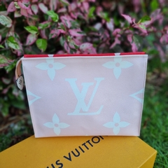 Louis Vuitton Toiletry Pouch 26 na internet