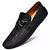 mocassim masculino preto  em couro com detalhe em metal, ideal para looks elegantes.