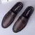 loafers masculinos marrom, modelo Alfred, com detalhes em corrente e design elegante.