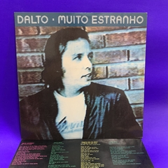 Dalto - Muito Estranho