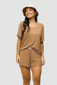 Pijama liso marrom ocre